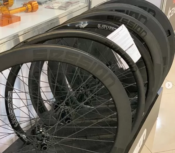 rodas-de-carbono-para-bikes-session-Brasil